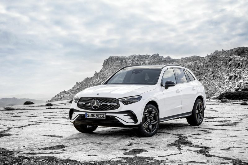Renting Mercedes GLC 300 de 4MATIC