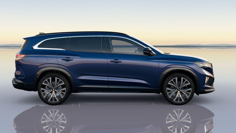 Renting Renault Espace Techno E-Tech Full Hybrid 200CV